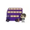 Vemos a Harry Potter delante de un Bus azul.