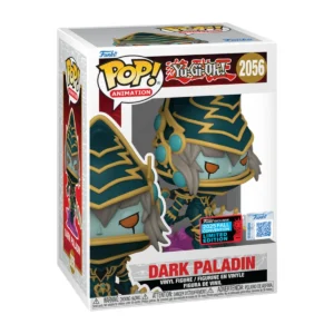 El Funko Dark Paladin 2056 NYCC 2025 de Yu-Gi-Oh! destaca por su armadura que combina tonos metálicos verdes y dorados que resaltan su poder mágico, mientras que su bastón energético irradia fuerza y precisión