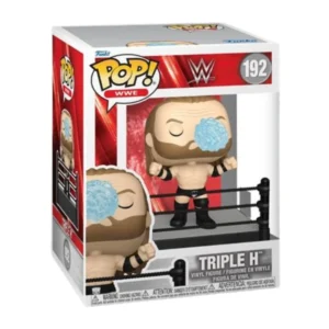 En esta imagen podemos ver el Funko Triple H 192, en esta figura se destaca la escena del luchador escupiendo agua por la boca.