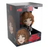 Youtooz Nancy Wheeler 12 Stranger Things en caja original, vista lateral