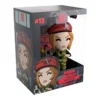 Youtooz Robin Buckley 13 Stranger Things en caja original, vista lateral